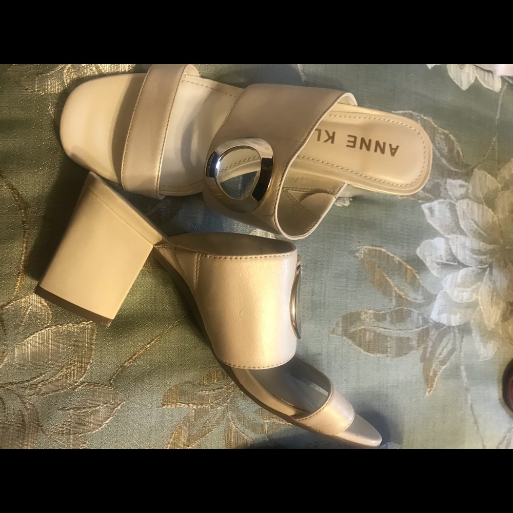 Shoes - Picture 2 of 2
